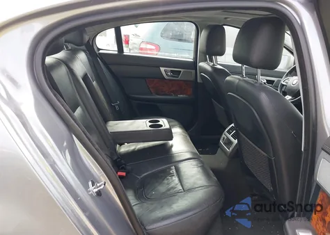 2015 Jaguar Xf 2.0T Premium из США, поврежденный, VIN SAJWA0FS1FPU58051